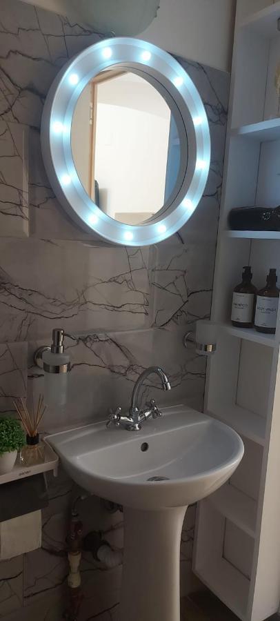 Vania Studio Apartment Sibiu Luaran gambar